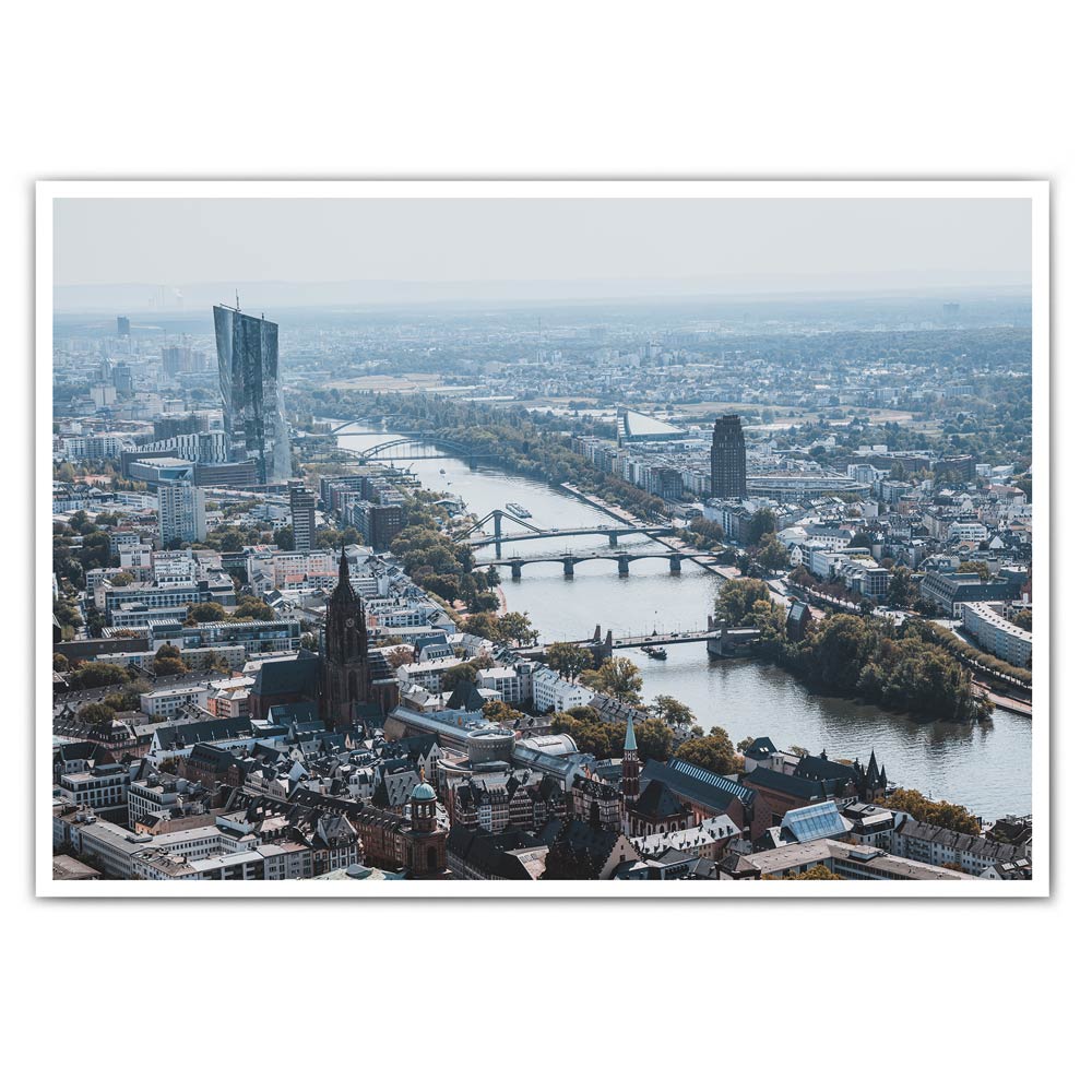 Frankfurt Bild im Querformat, Blick über die Stadt.
