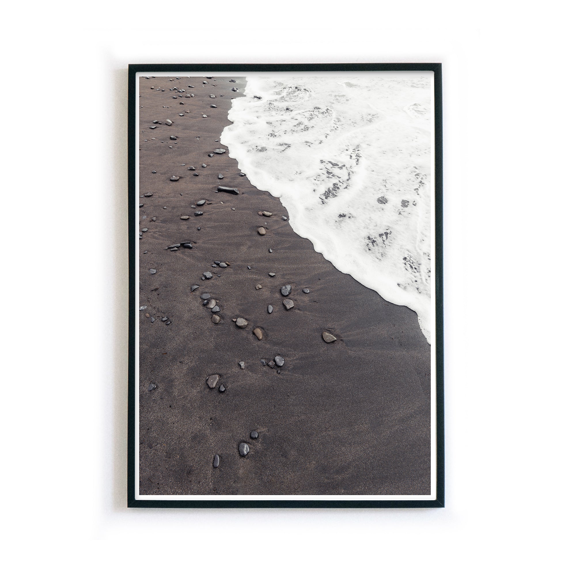 4one-Pictures-poster-natur-schwarz-weiss-strand-sand-wellen-meer-beach-bilderrahmen-1.jpg